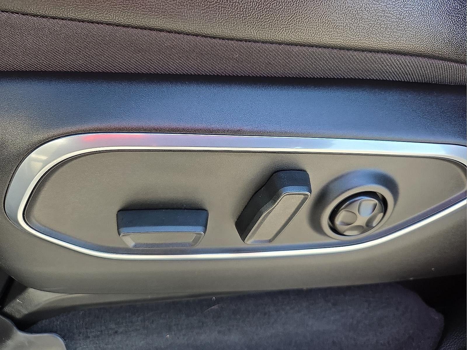 2025 Jeep Wagoneer Base