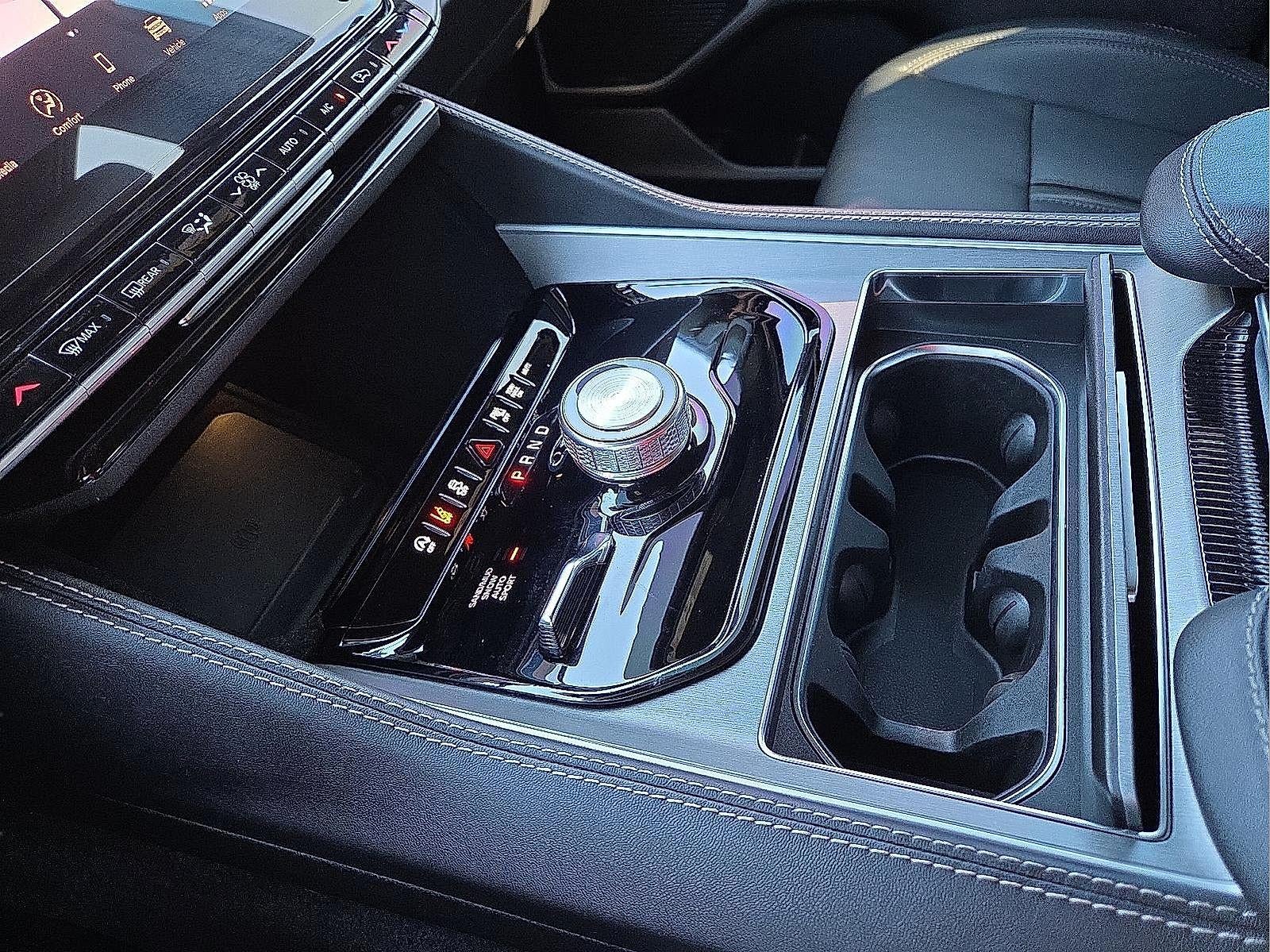 2025 Jeep Wagoneer Base