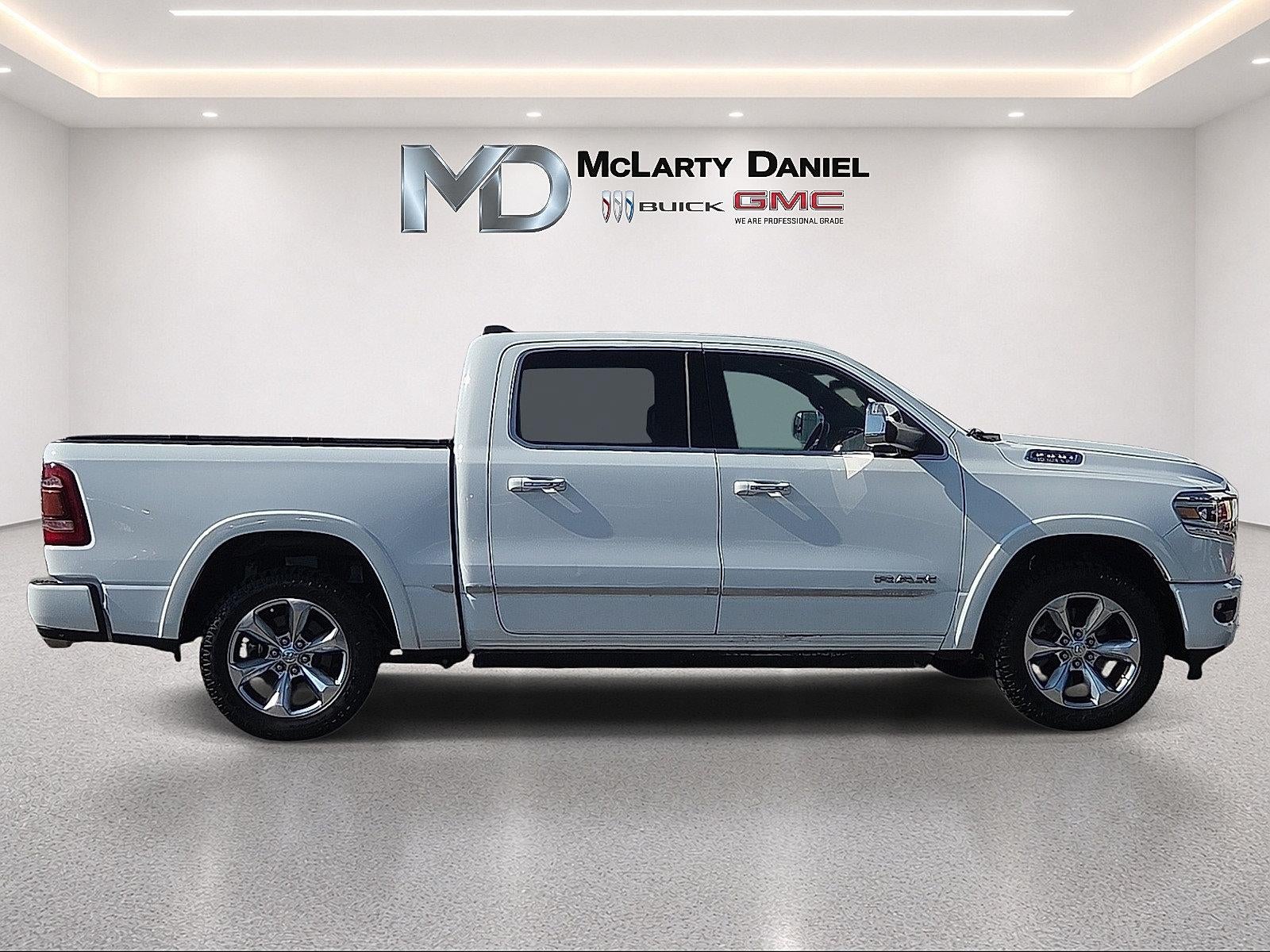 2020 RAM 1500 Limited Crew Cab 4x4 5'7" Box
