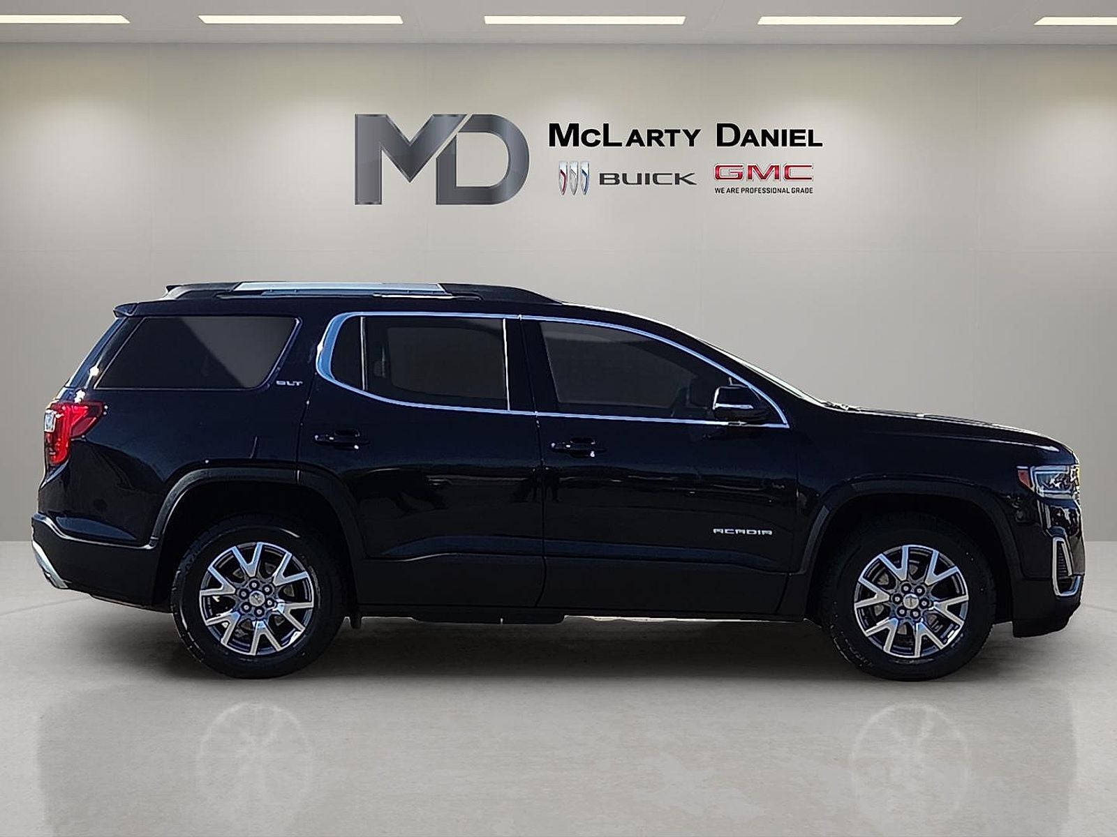 2021 GMC Acadia SLT