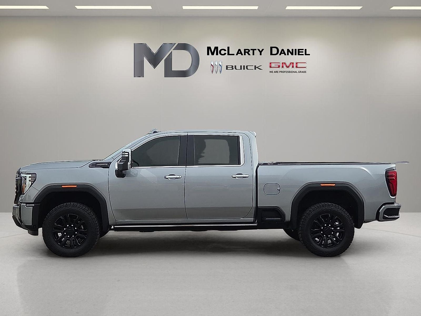 2025 GMC Sierra 3500 HD Denali Ultimate