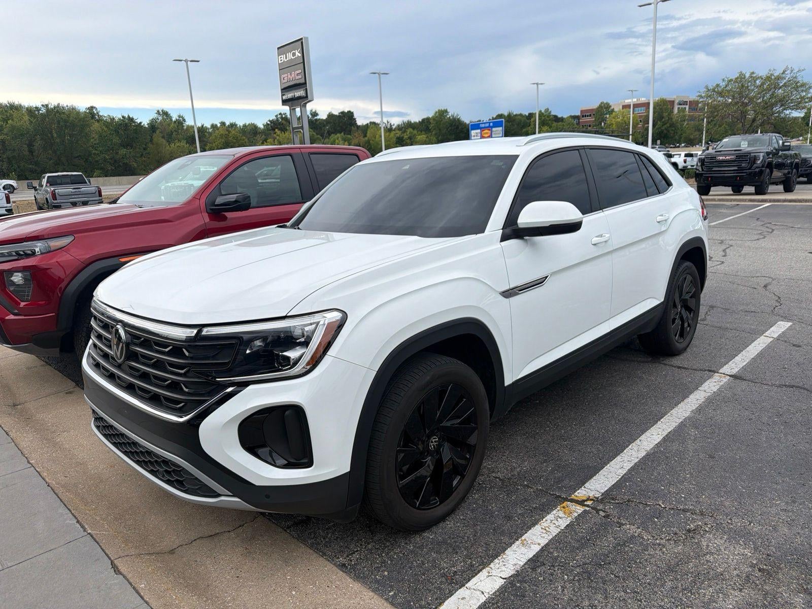 2024 Volkswagen Atlas Cross Sport 2.0T SE w/Technology