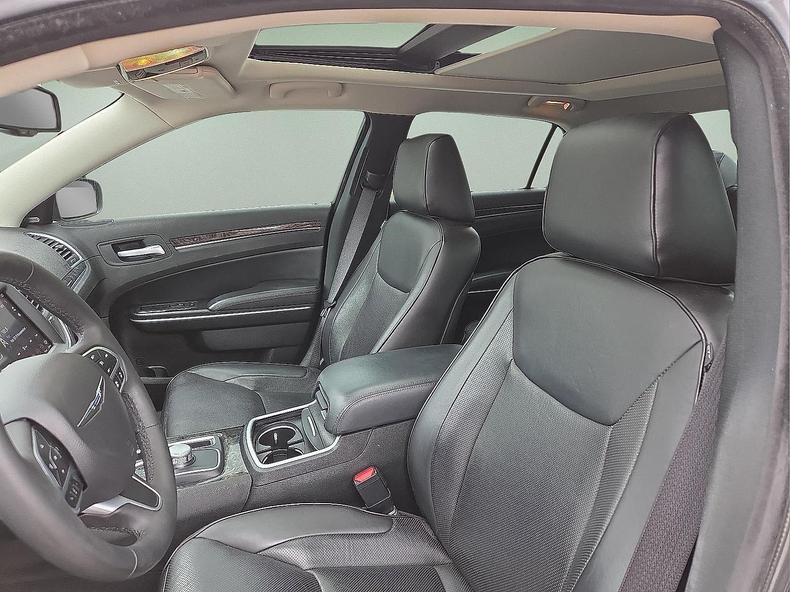 2023 Chrysler 300 Touring L