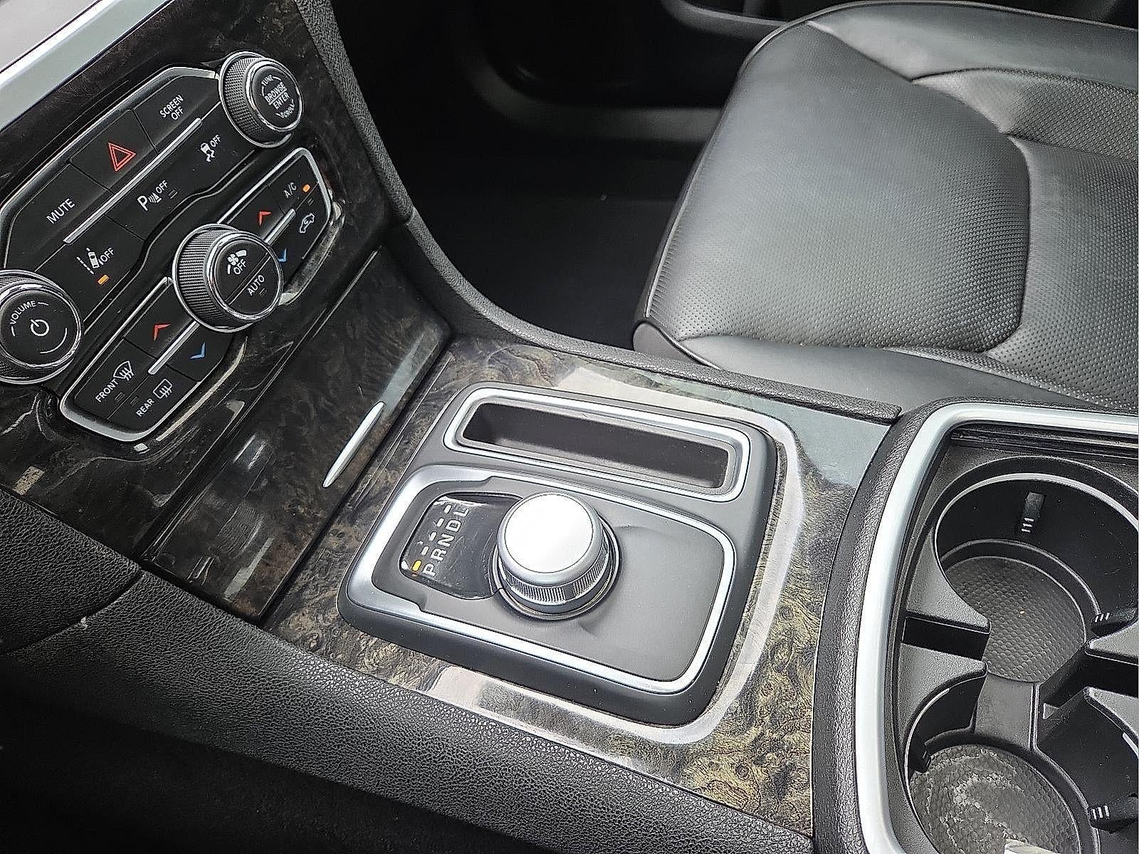 2023 Chrysler 300 Touring L