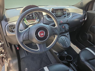 2019 FIAT 500e Base