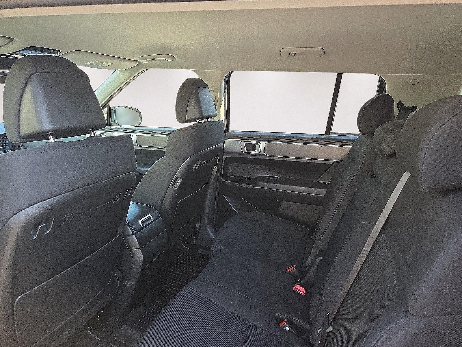 2025 Hyundai Santa Fe SE
