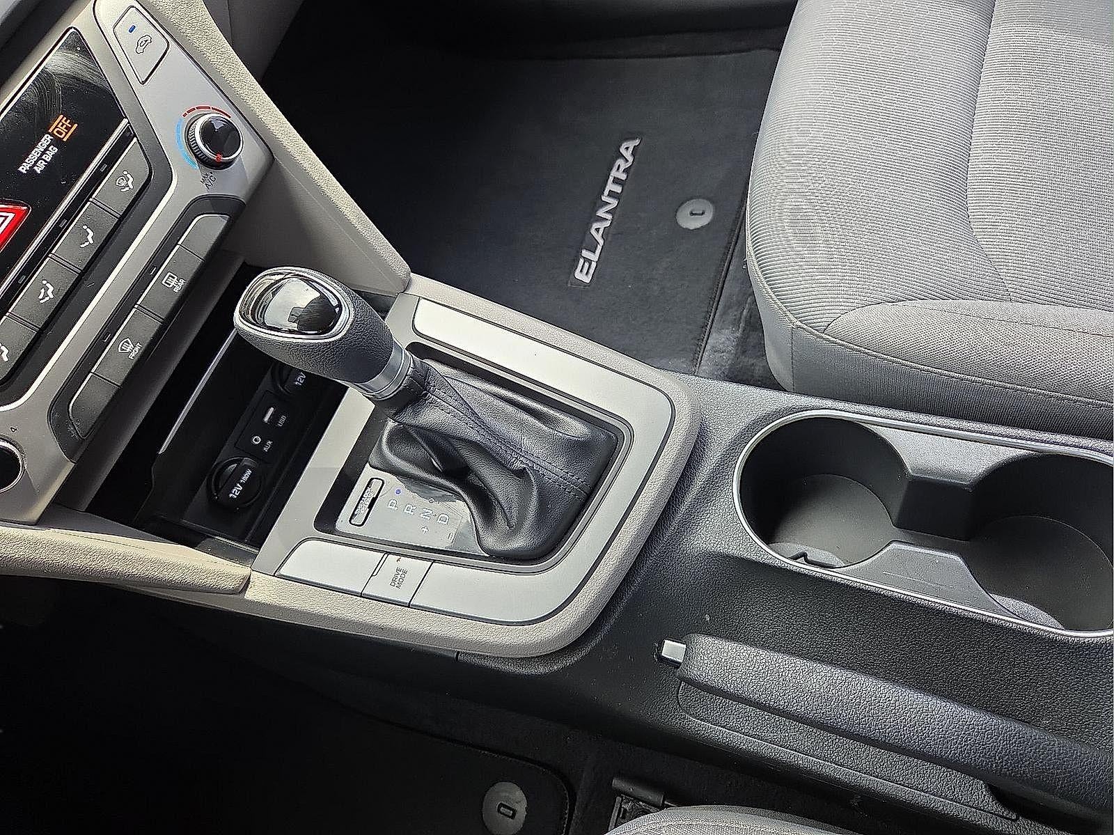 2018 Hyundai Elantra SE
