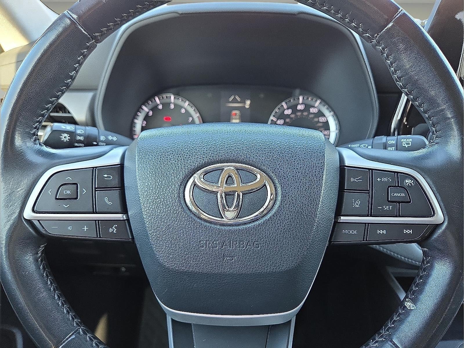 2022 Toyota Highlander LE