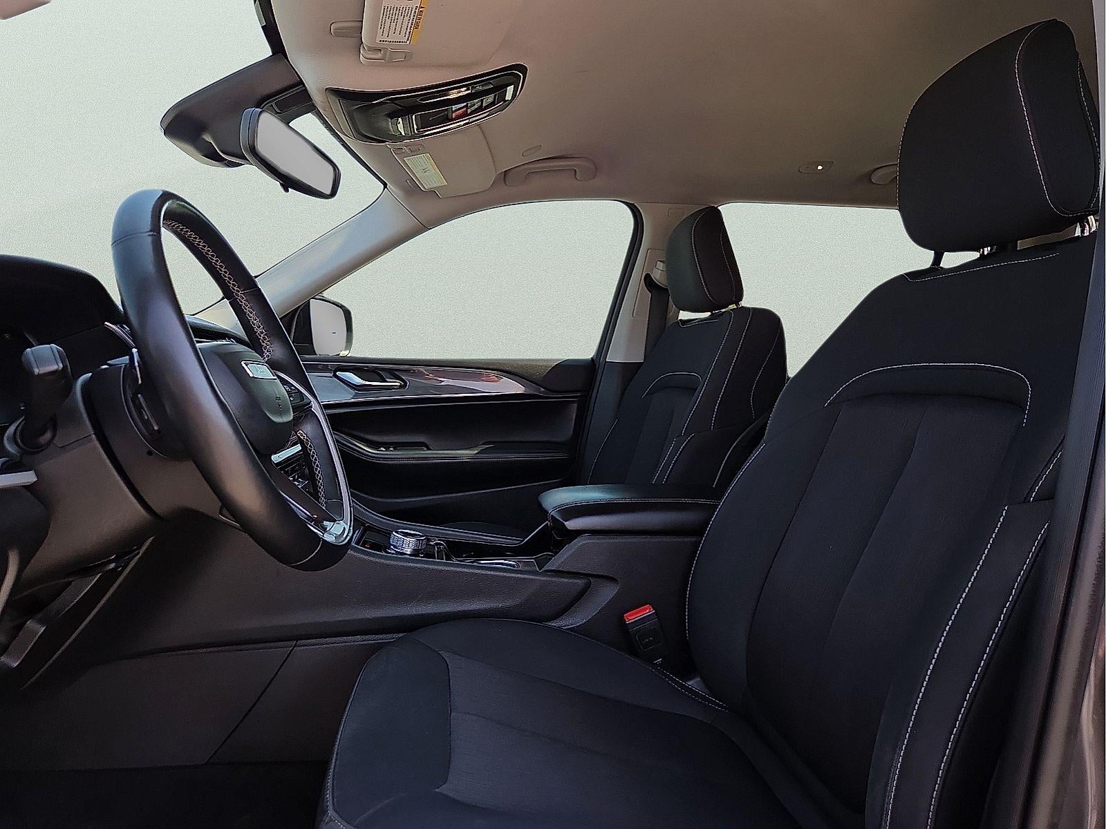 2021 Jeep Grand Cherokee L Laredo 4x4