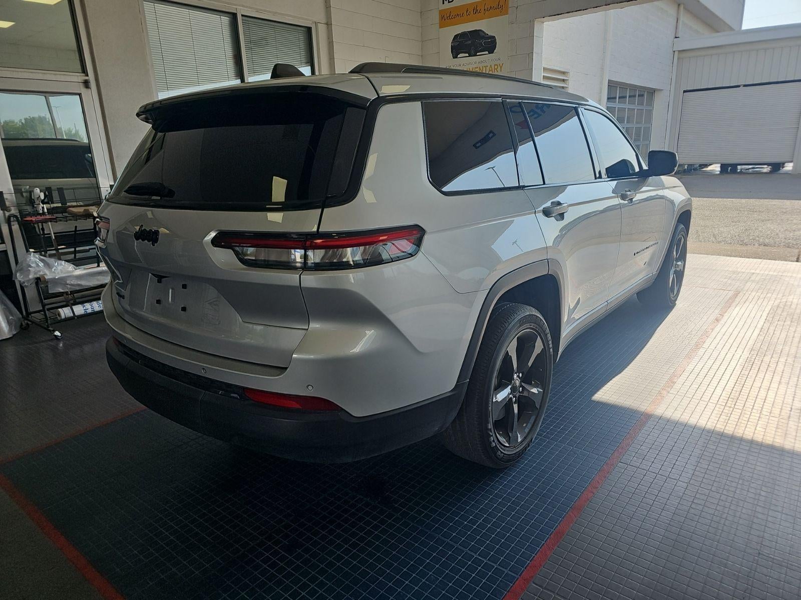 2023 Jeep Grand Cherokee L Altitude 4x4