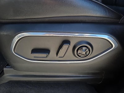 2023 Jeep Wagoneer L Base