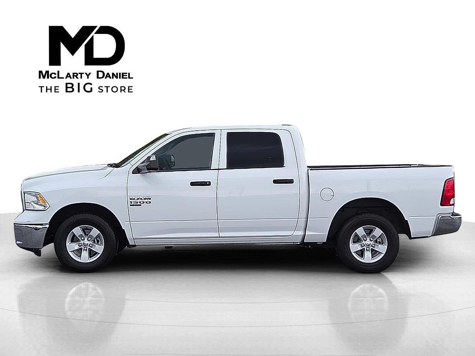 2023 RAM 1500 Classic SLT Crew Cab 4x2 5'7" Box