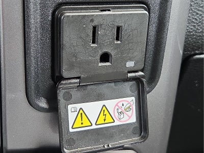 2023 RAM 1500 Classic SLT Crew Cab 4x4 5'7" Box