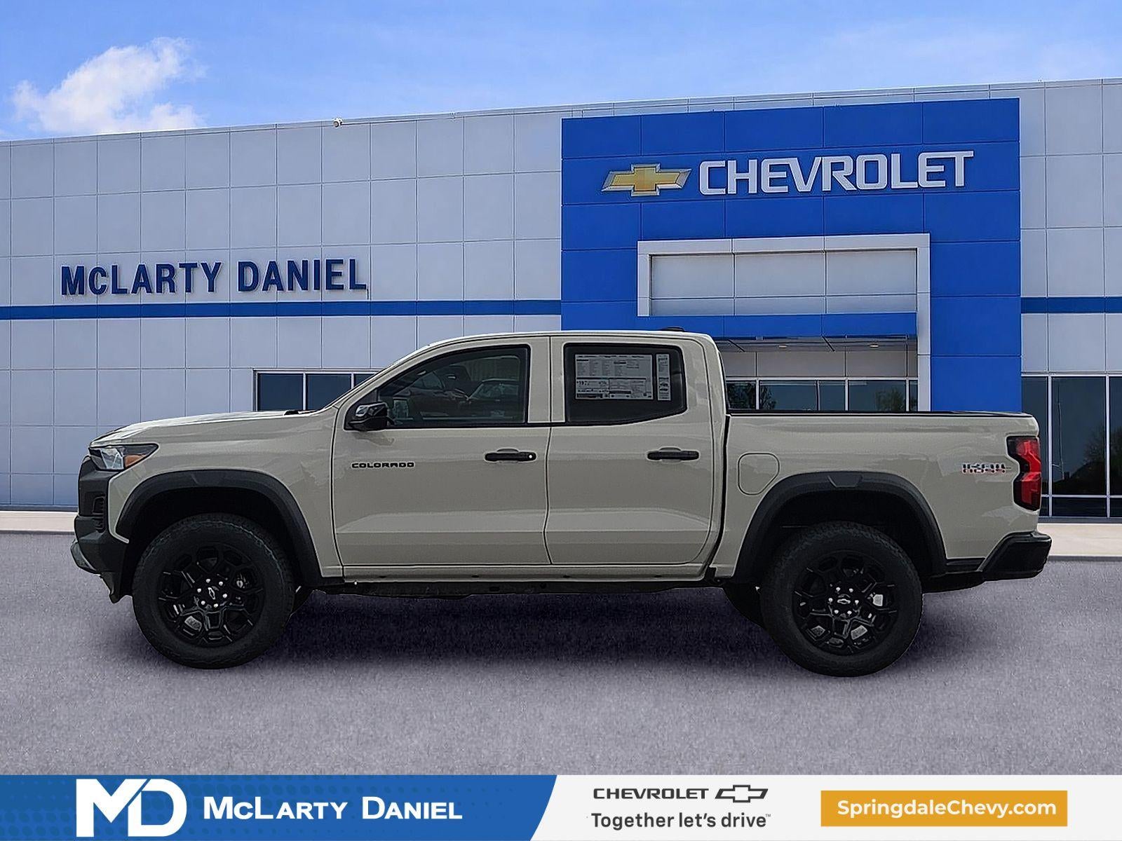 2026 Chevrolet Colorado Trail Boss - Photo 3