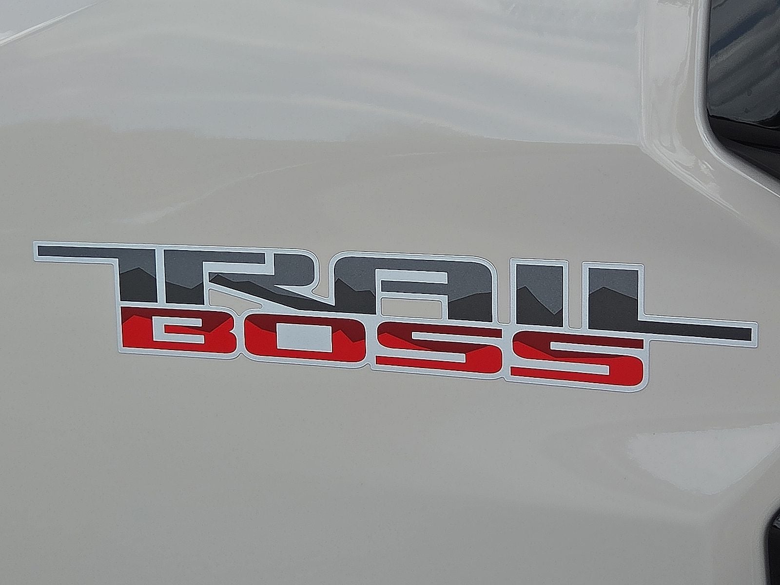 2026 Chevrolet Colorado Trail Boss - Photo 9