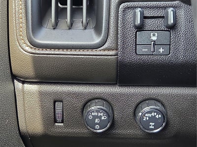 2022 GMC Canyon AT4 - Leather