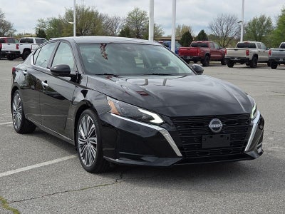 2023 Nissan Altima SL FWD