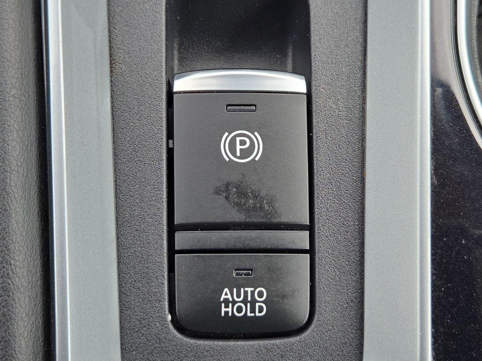 2023 Nissan Altima SL FWD