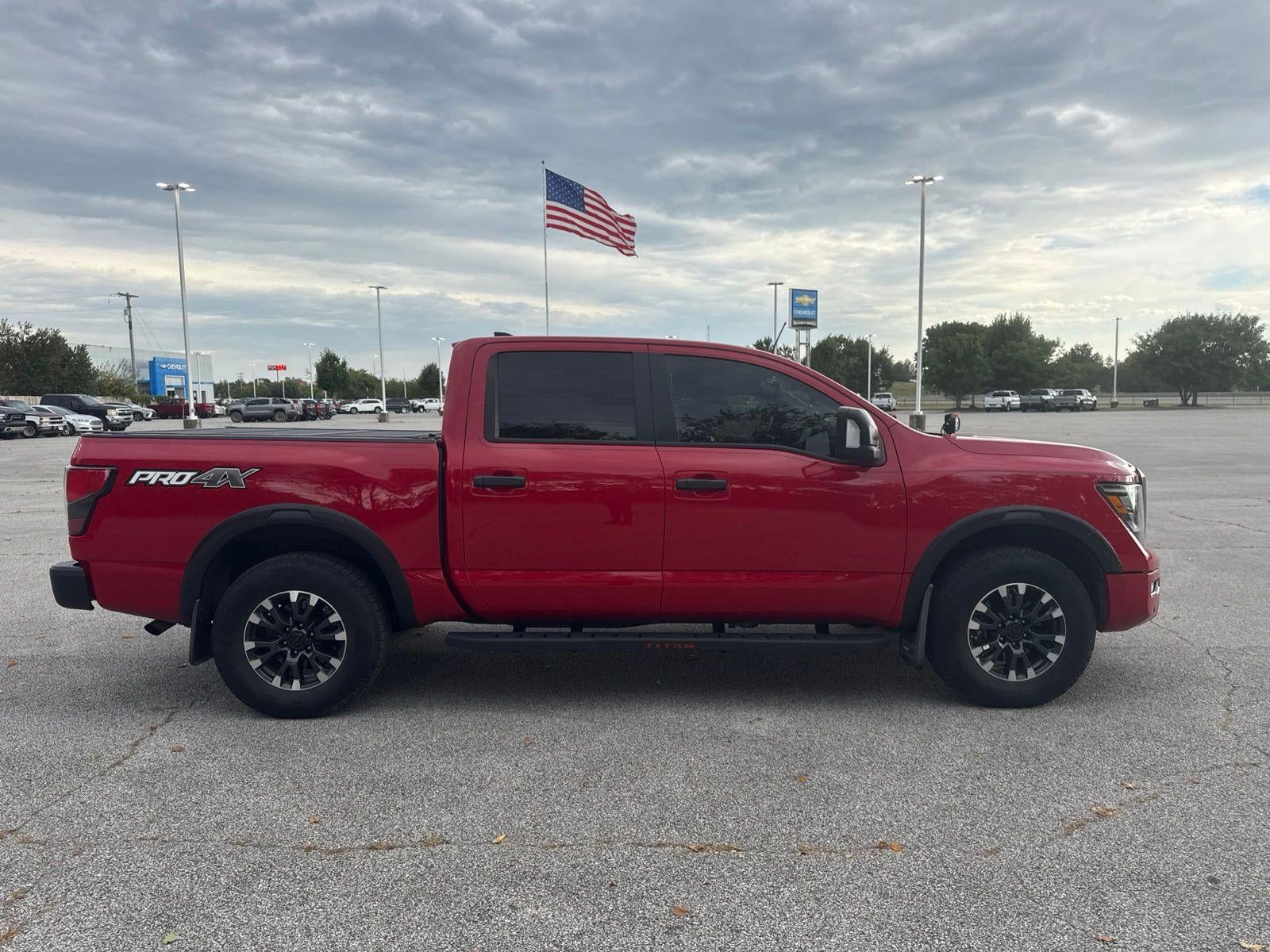 2023 Nissan TITAN Crew Cab PRO-4X 4x4