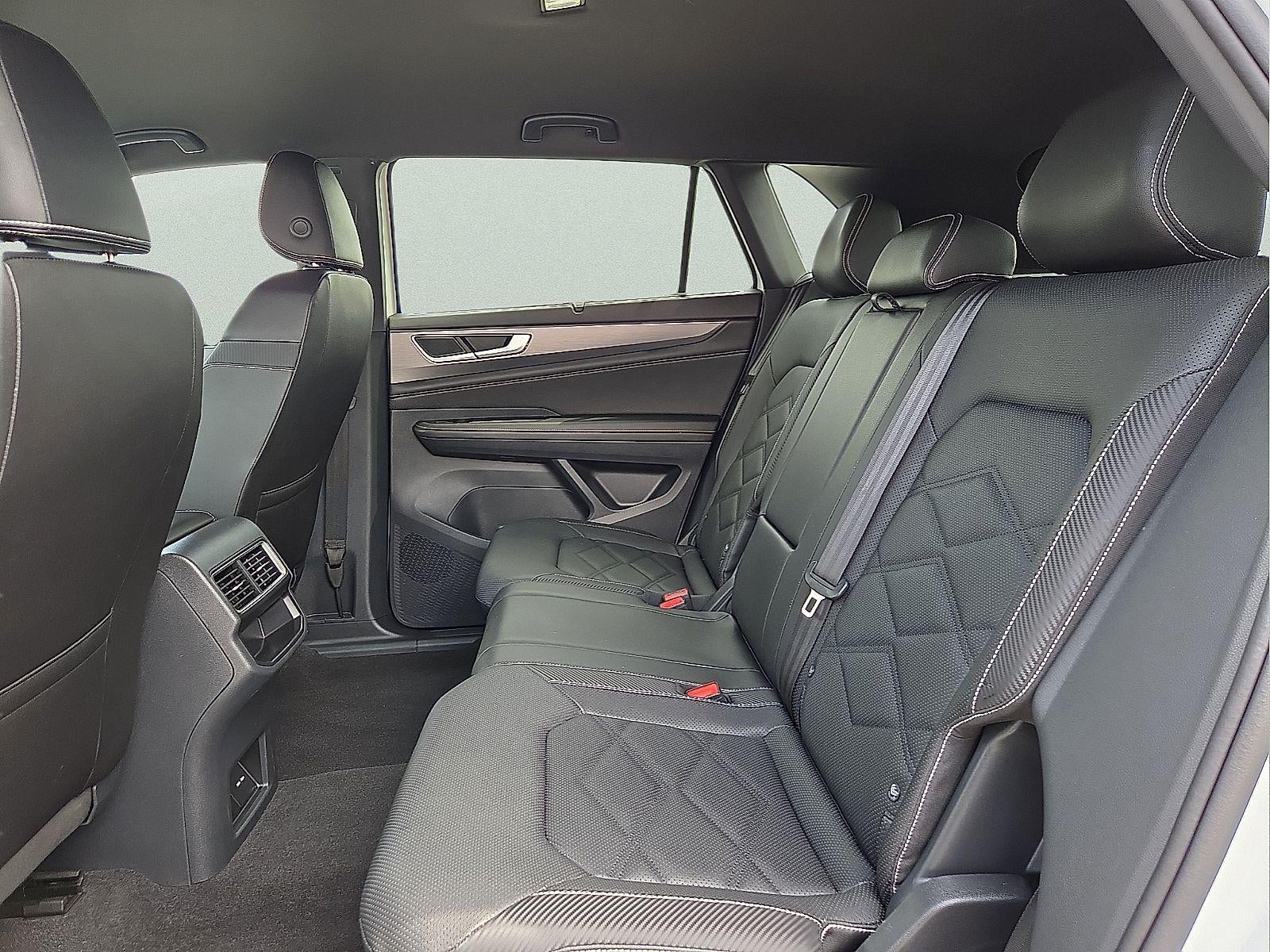 2025 Volkswagen Atlas Cross Sport 2.0T SE w/Technology