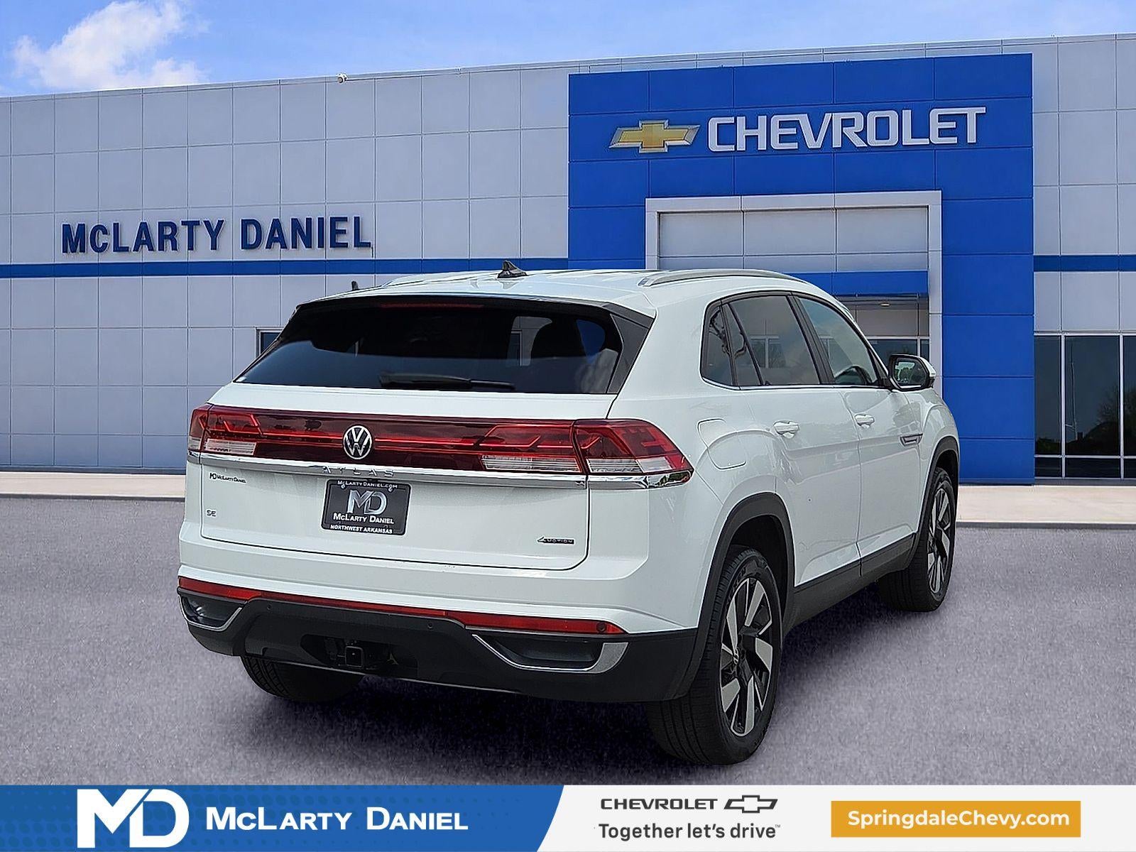 2025 Volkswagen Atlas Cross Sport 2.0T SE w/Technology