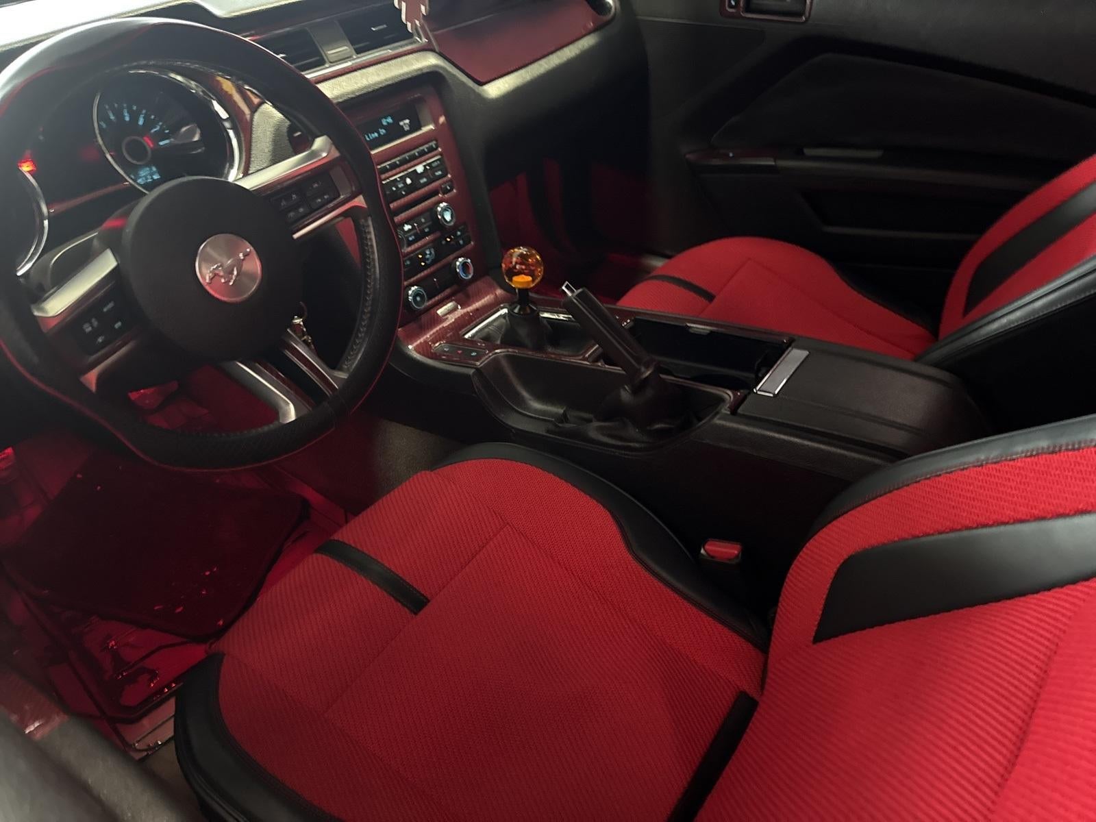 2014 Ford Mustang V6