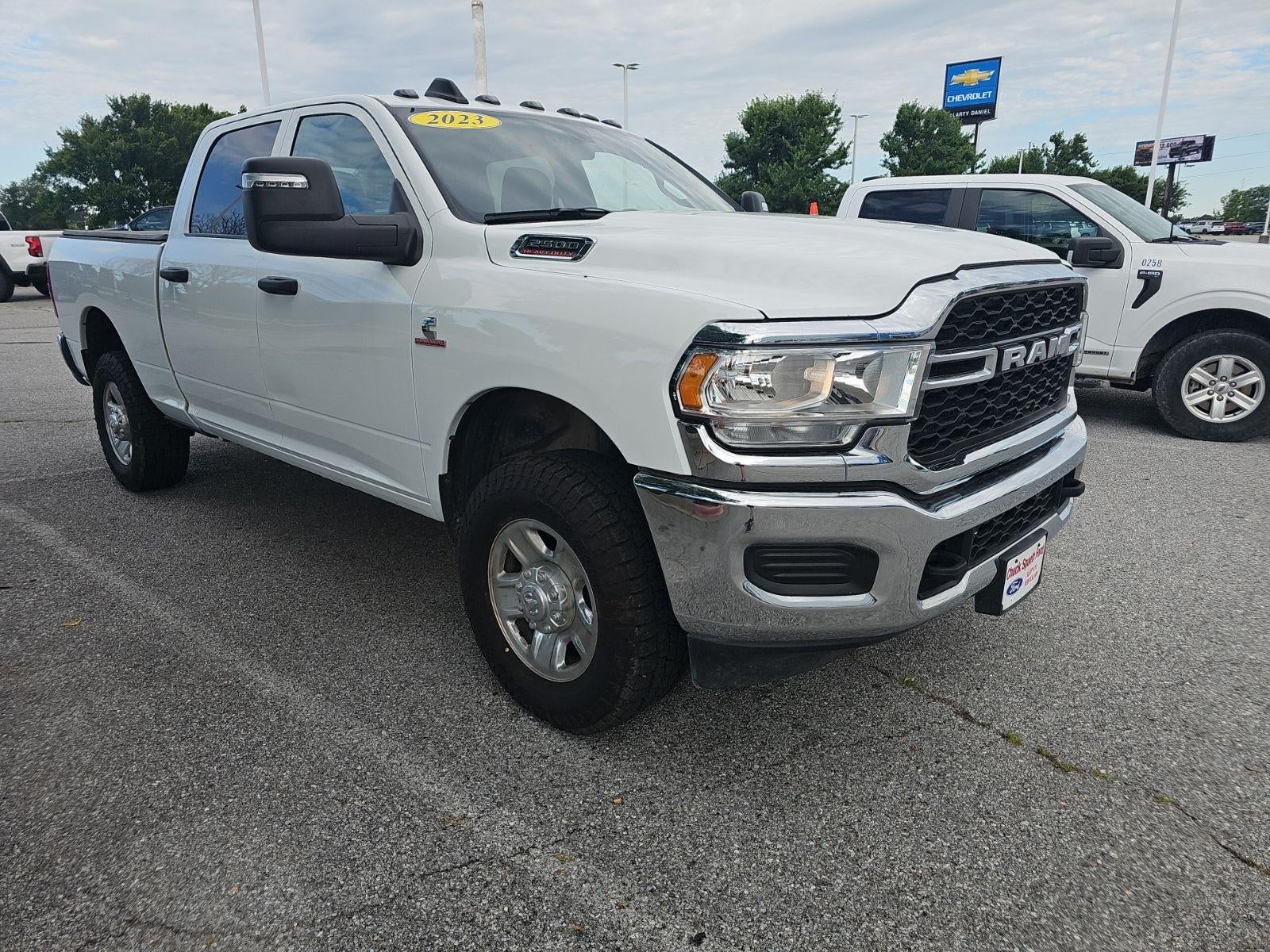 2023 RAM 2500 Tradesman Crew Cab 4x4 6'4" Box
