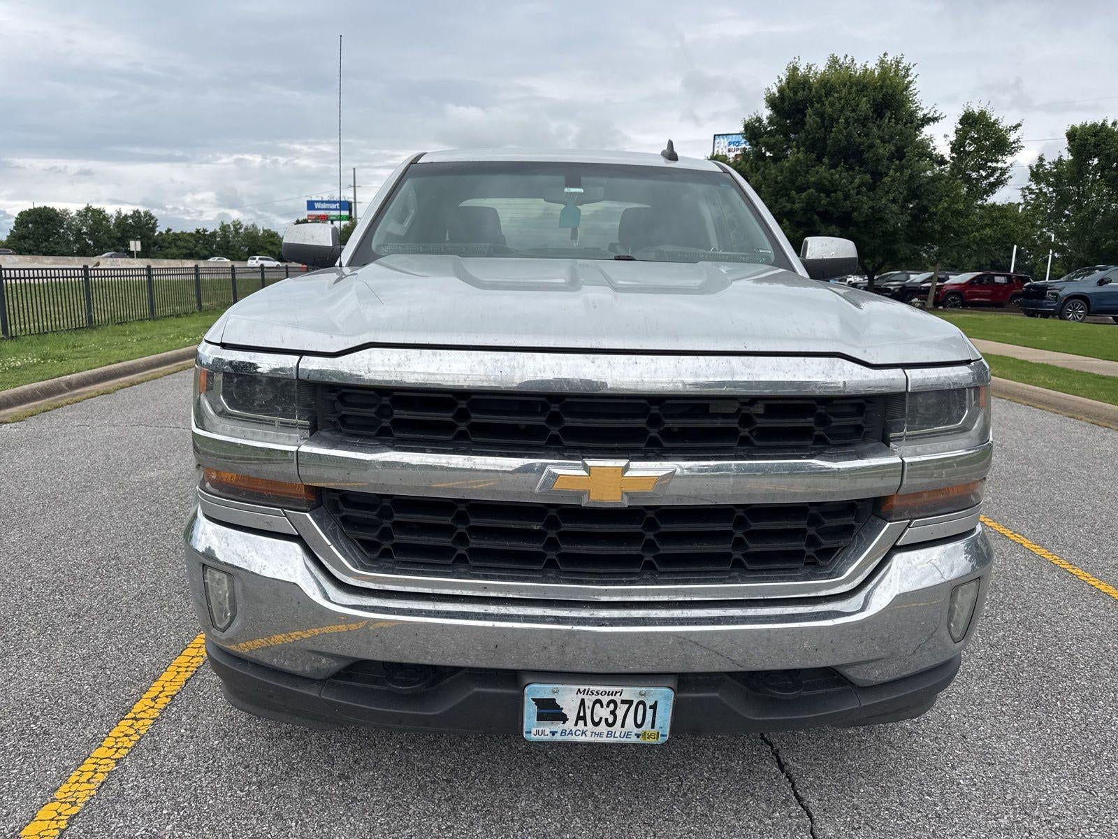 Used 2016 Chevrolet Silverado 1500 LT with VIN 3GCUKREC9GG114510 for sale in Springdale, AR