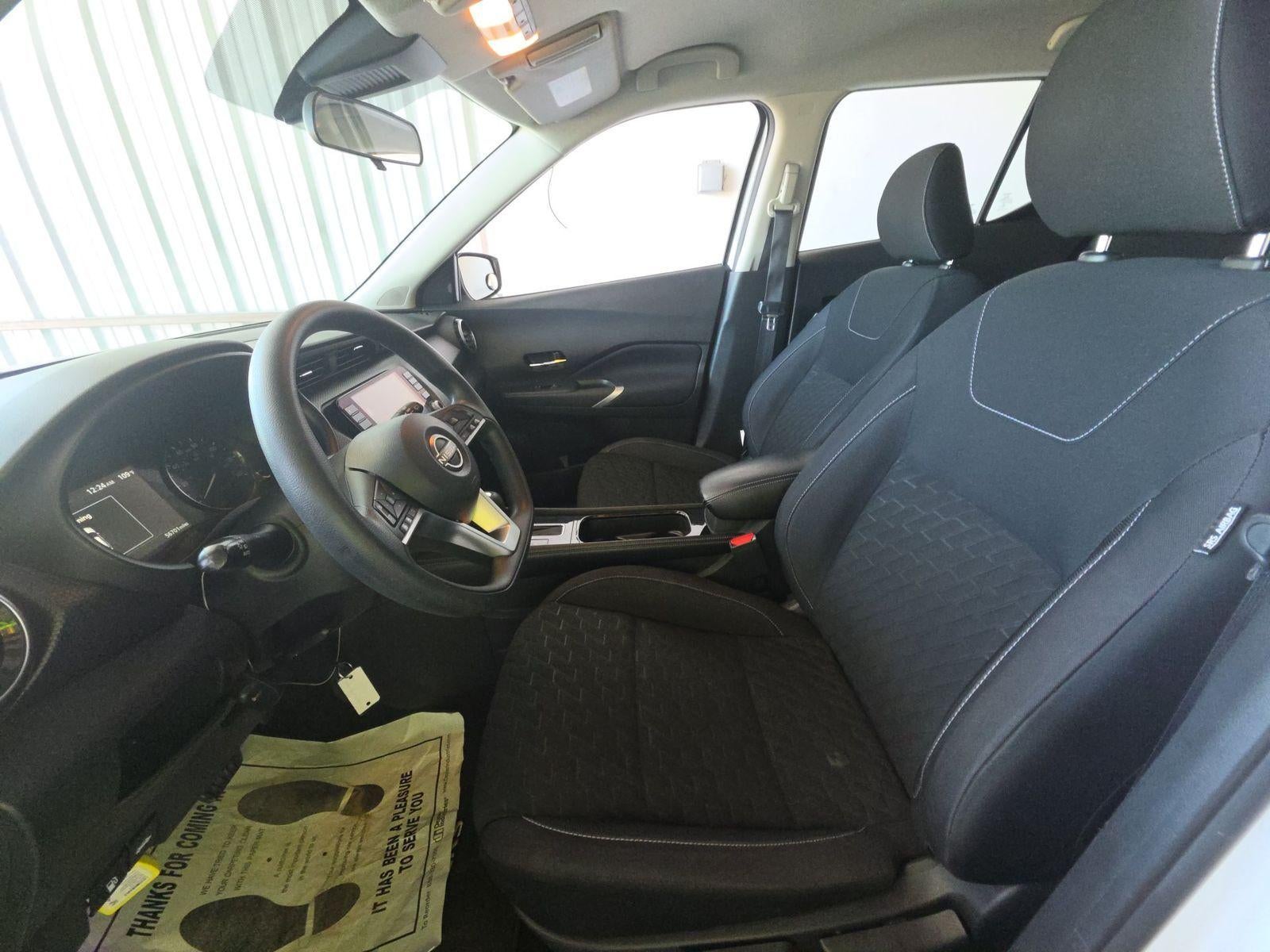 2022 Nissan Kicks SV Xtronic CVT