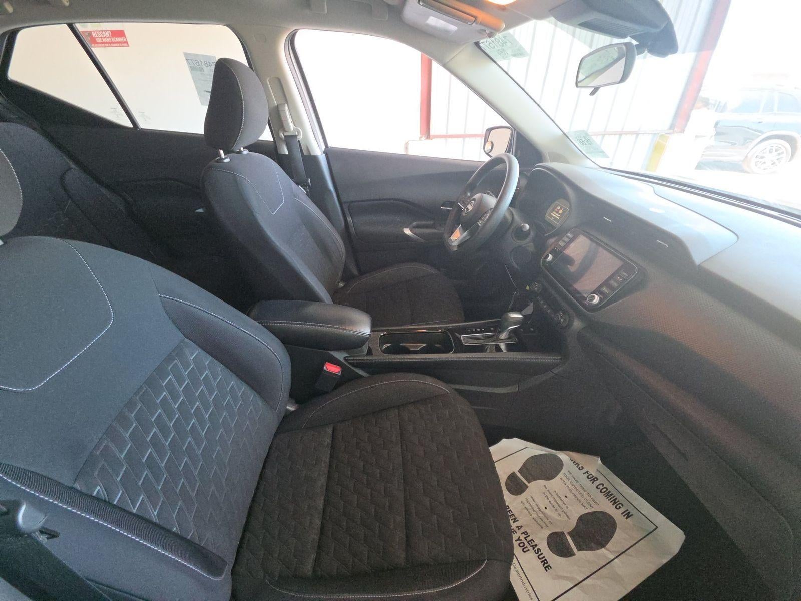 2022 Nissan Kicks SV Xtronic CVT
