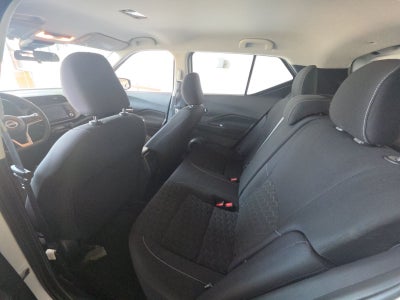 2022 Nissan Kicks SV Xtronic CVT