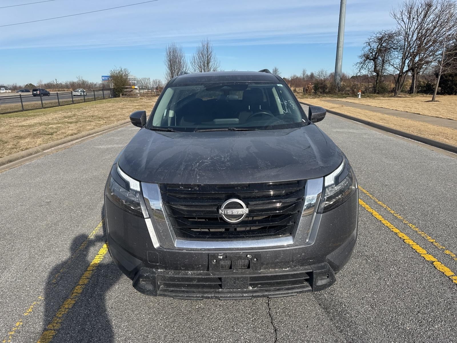 2024 Nissan Pathfinder SV