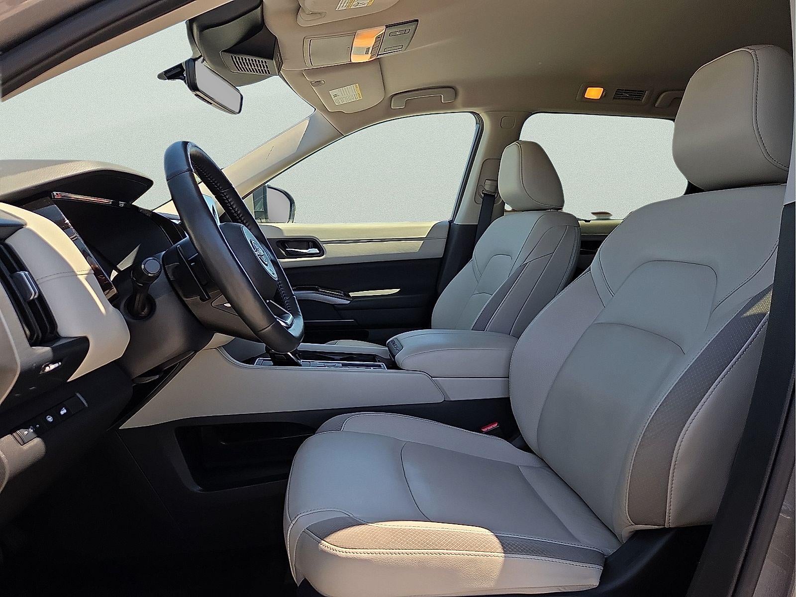 2024 Nissan Pathfinder SL