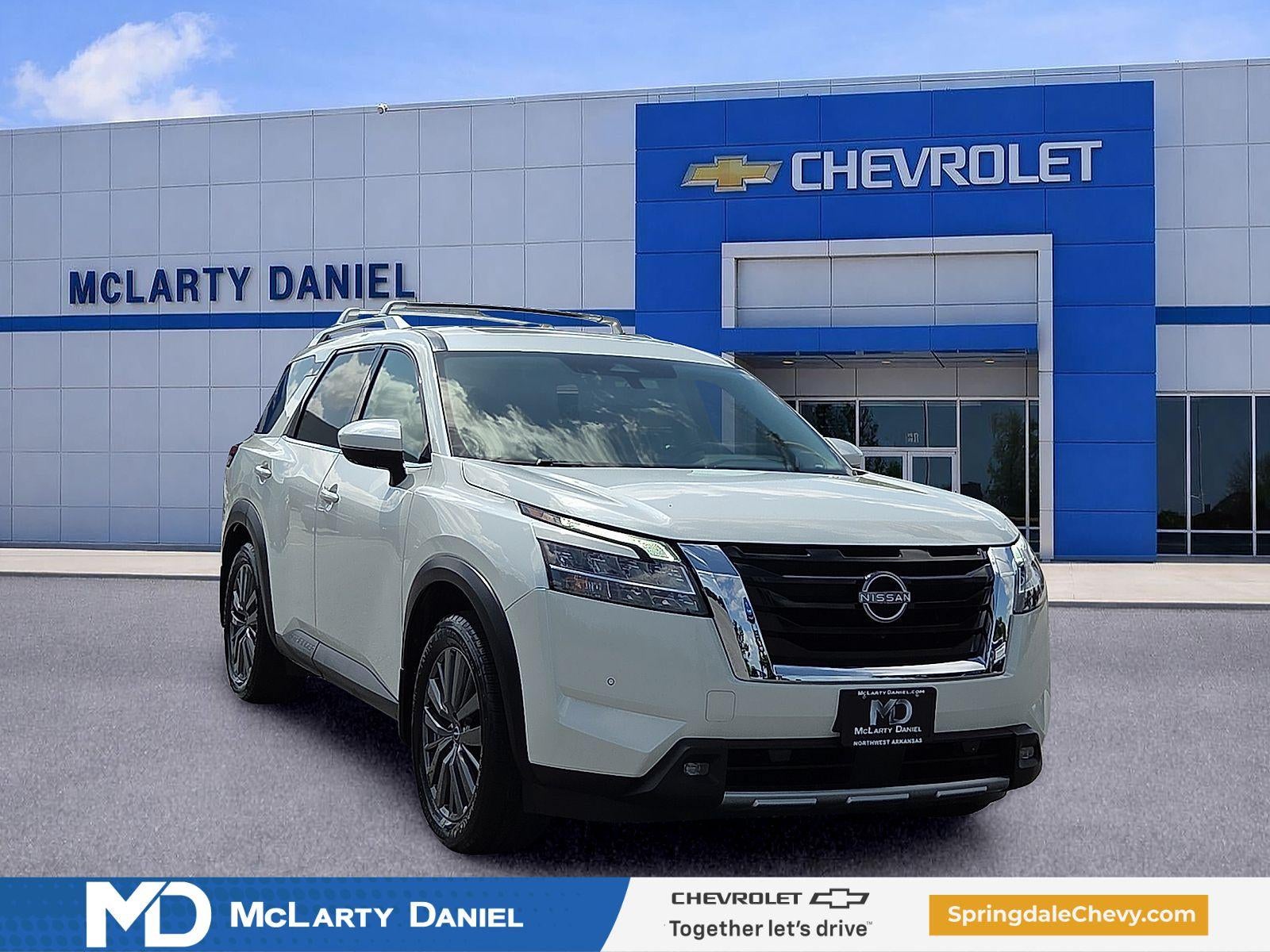 2022 Nissan Pathfinder SL 2WD