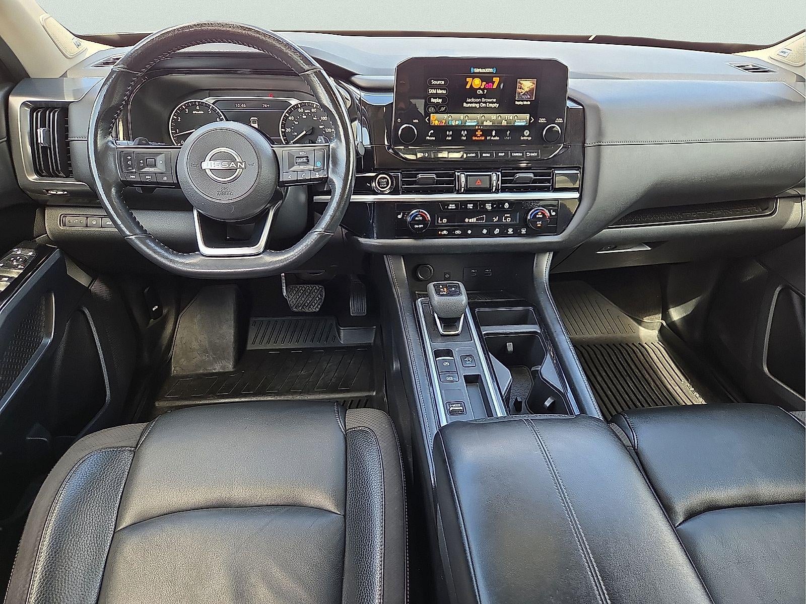 2022 Nissan Pathfinder SL 2WD