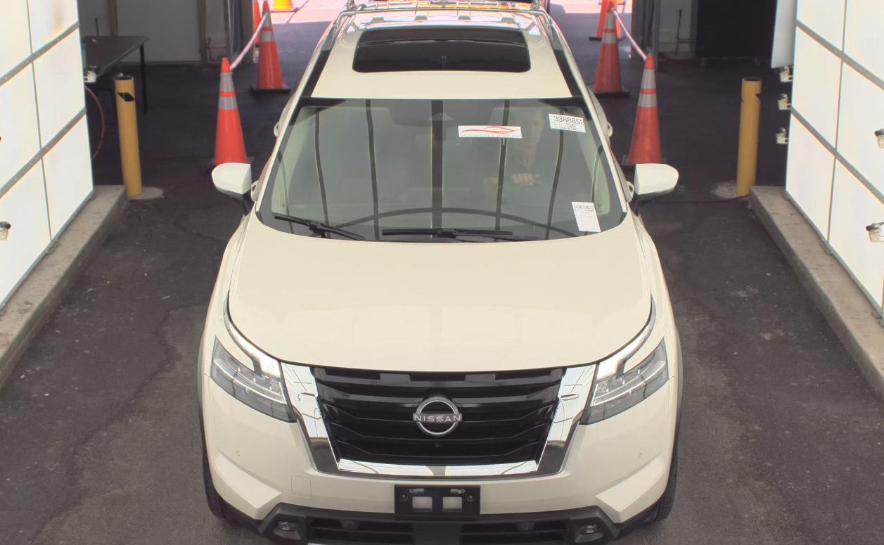 2022 Nissan Pathfinder SL 2WD