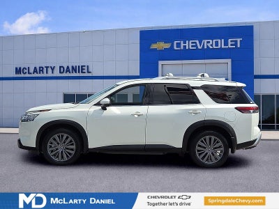 2022 Nissan Pathfinder SL 2WD