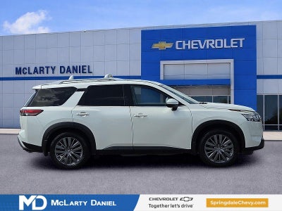 2022 Nissan Pathfinder SL 2WD
