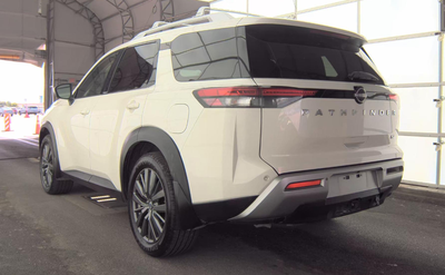 2022 Nissan Pathfinder SL 2WD