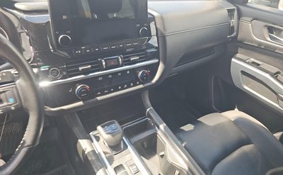 2022 Nissan Pathfinder SL 2WD