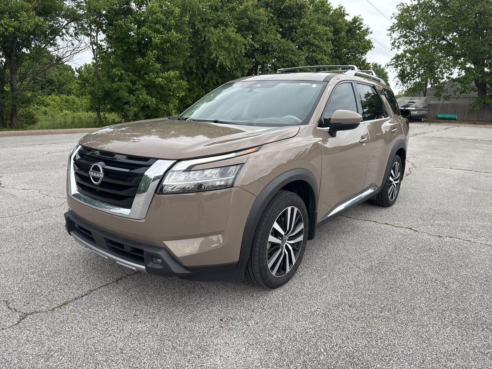 2024 Nissan Pathfinder Platinum FWD