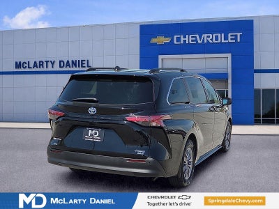 2021 Toyota Sienna XLE