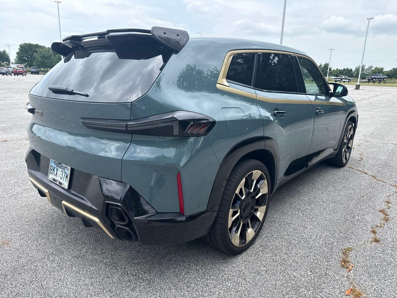 2023 BMW XM Base
