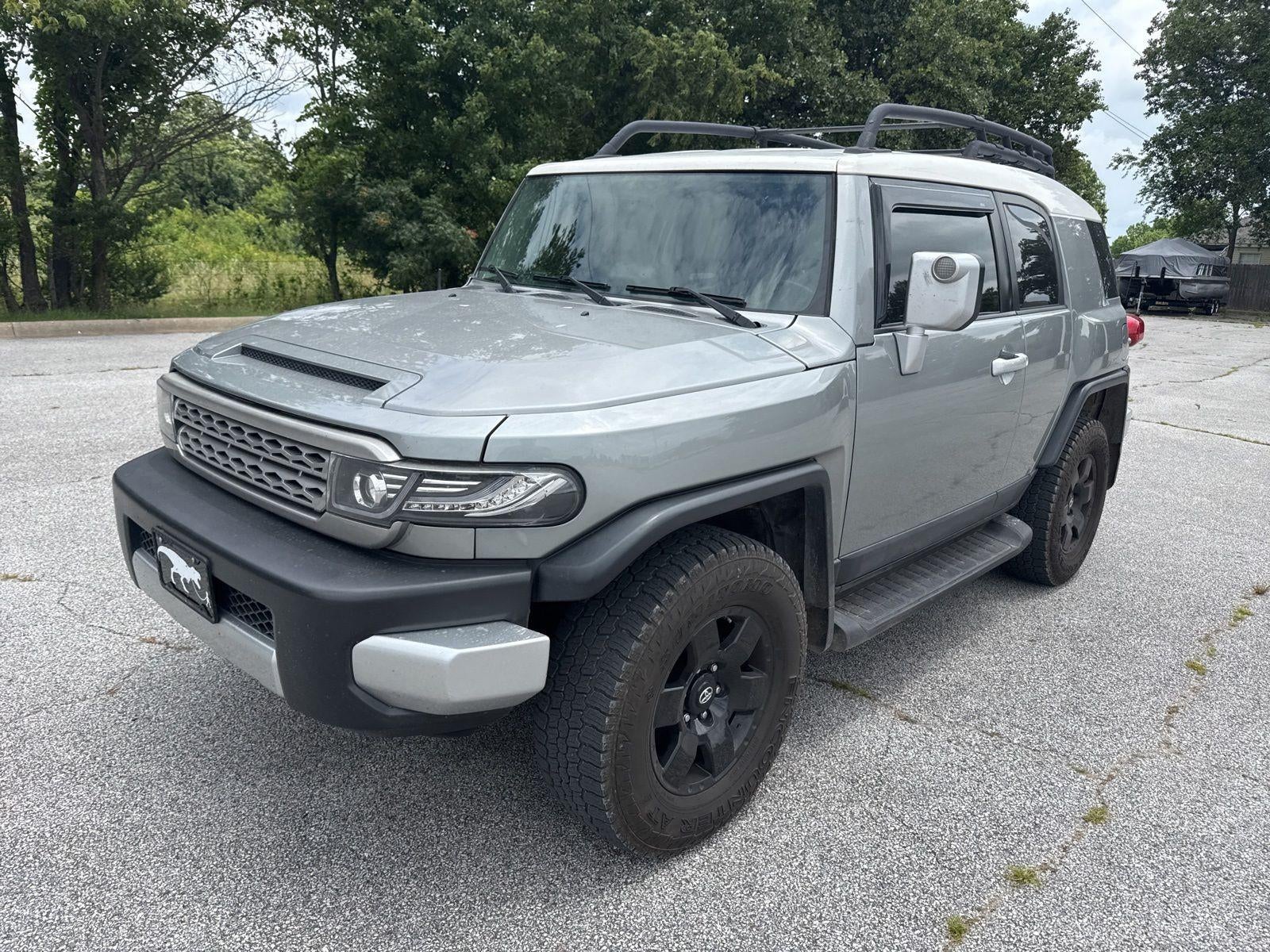 2010 Toyota FJ Cruiser 4x4 AT's photo