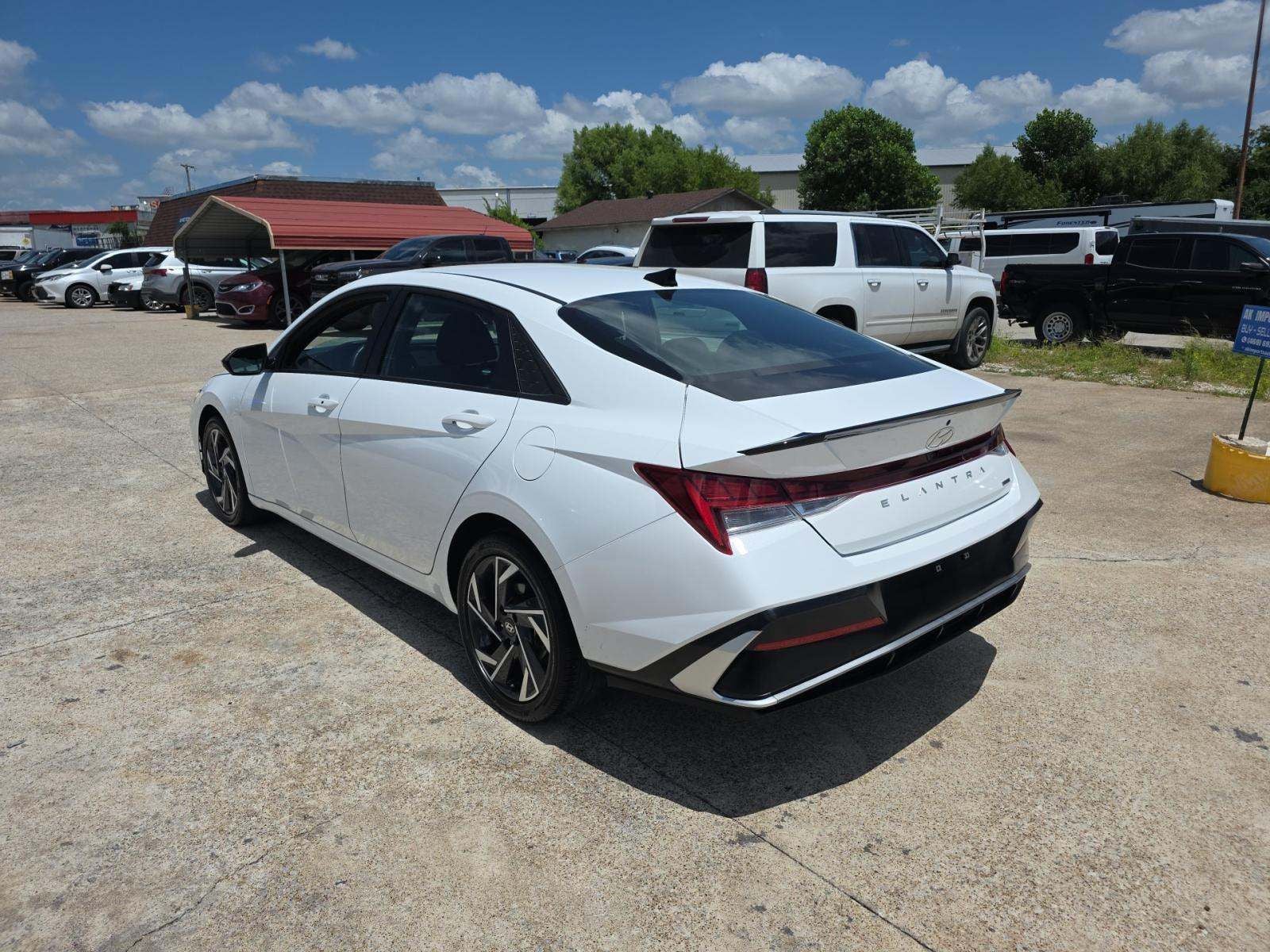 2025 Hyundai Elantra Hybrid SEL Sport