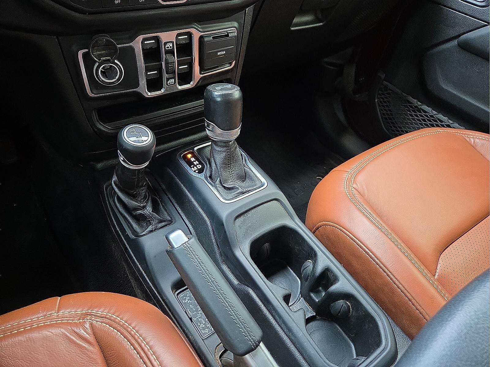 2021 Jeep Wrangler Unlimited Sahara Altitude 4x4