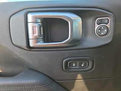 2022 Jeep Wrangler Unlimited Sahara Altitude 4x4