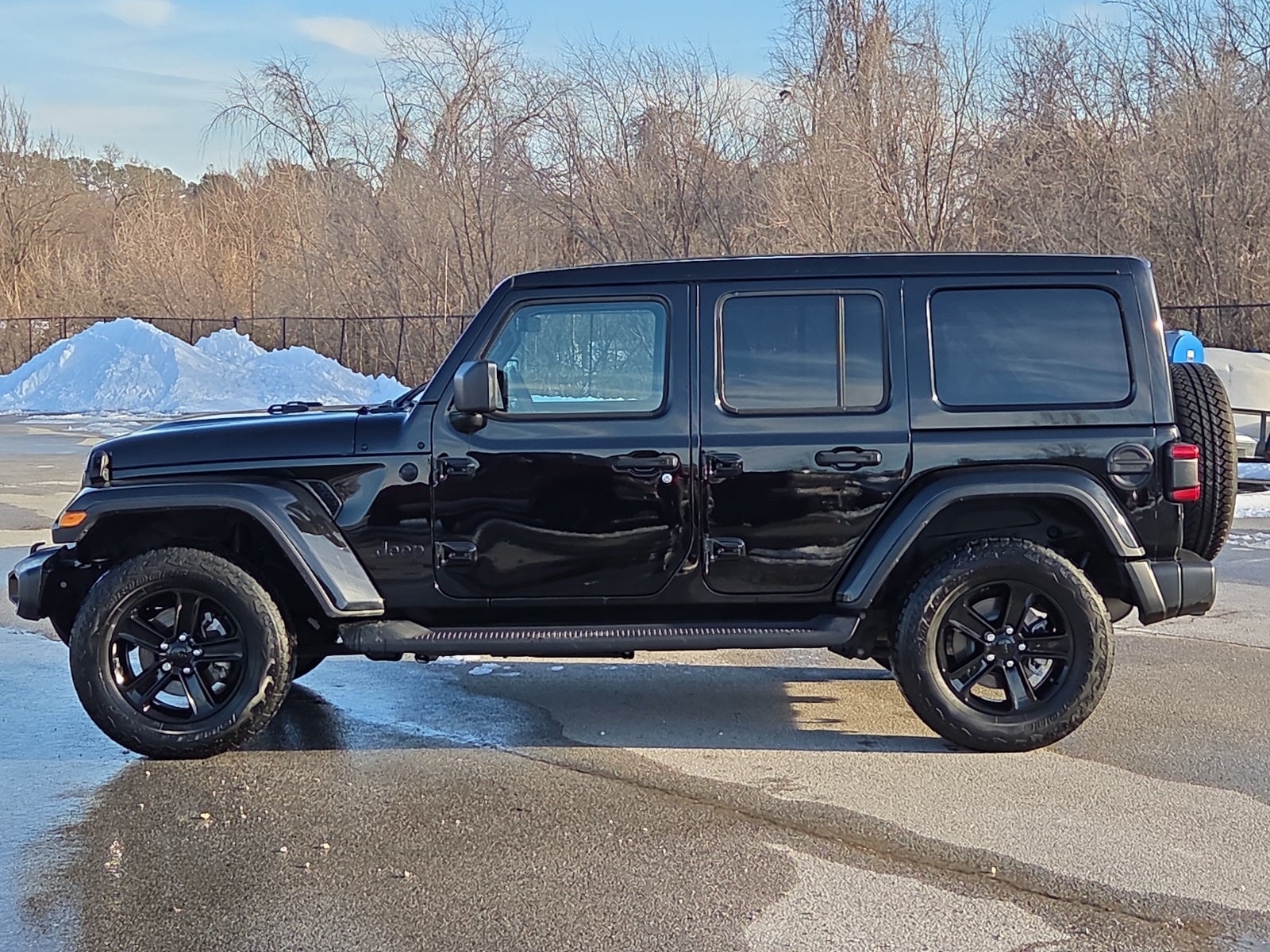 2022 Jeep Wrangler Unlimited Sahara Altitude 4x4