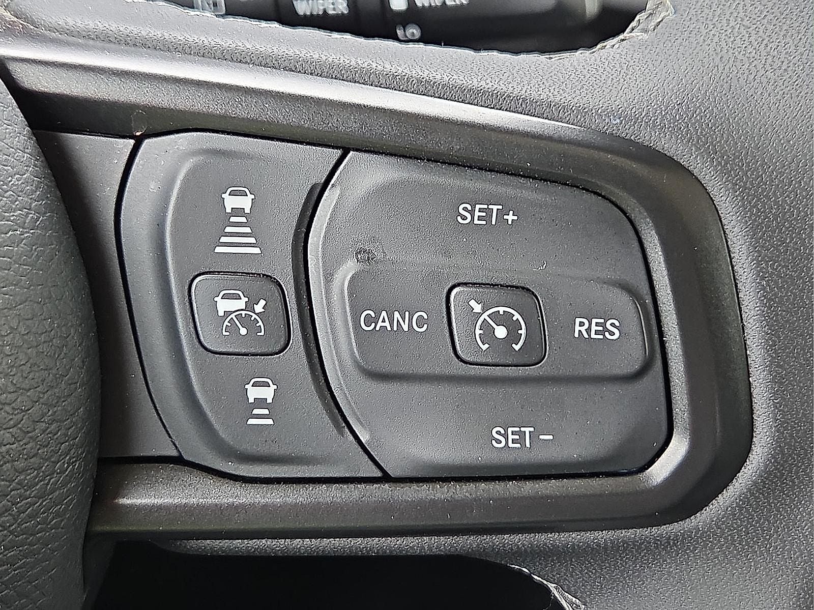 2025 Jeep Wrangler 4-Door Willys 4x4