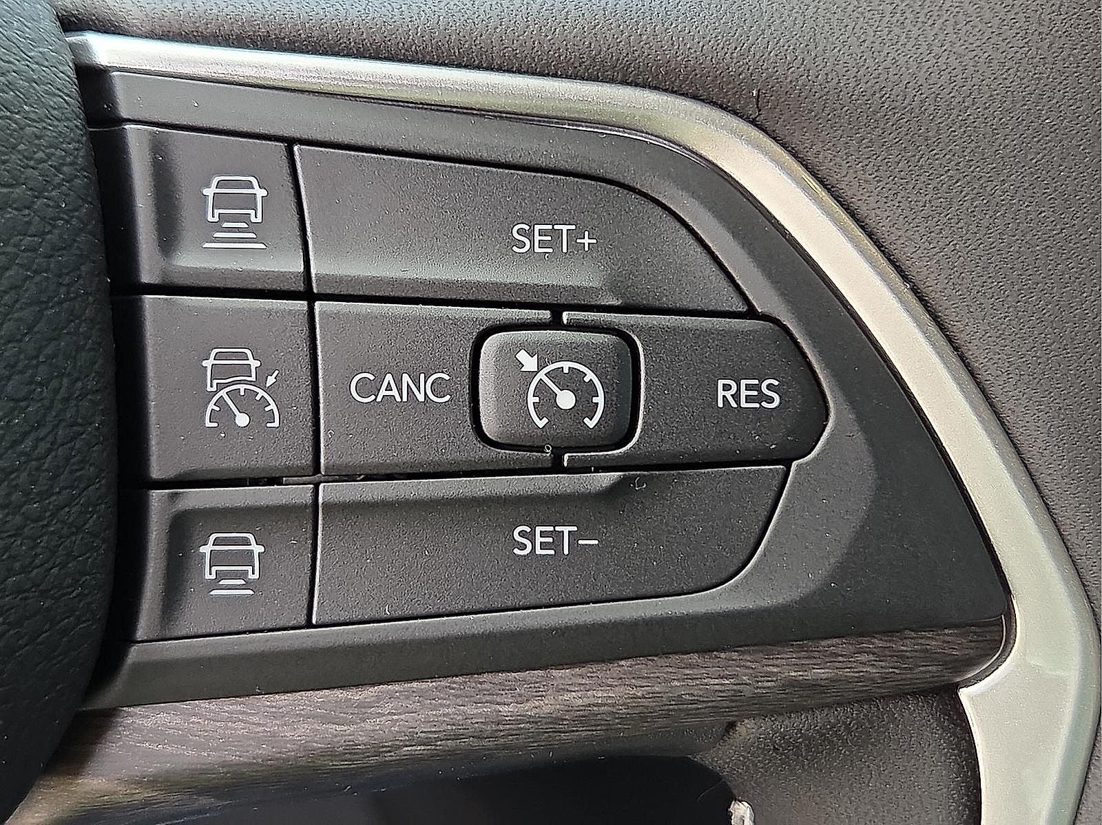 2025 Jeep Grand Cherokee L Limited 4x4